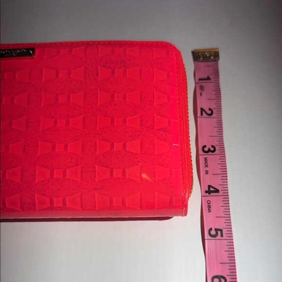Kate Spade Bright Pink Bow Pattern Wallet - Picture 13 of 14